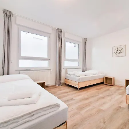 Raj Living - With 3 - 15 Min Messe Dus & 10 Min Old Town Dus دوسلدورف
