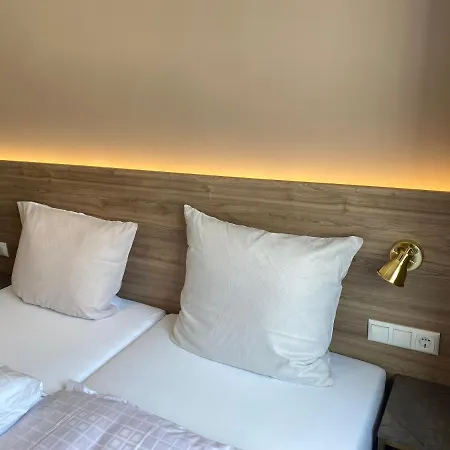 Hotel Petite Koenigsallee Self Check-in Düsseldorf