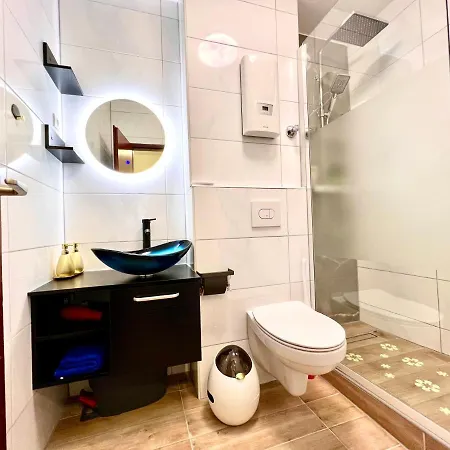 Apartament Stylish, Cozy & Quiet With One And Half In District 1 Düsseldorf