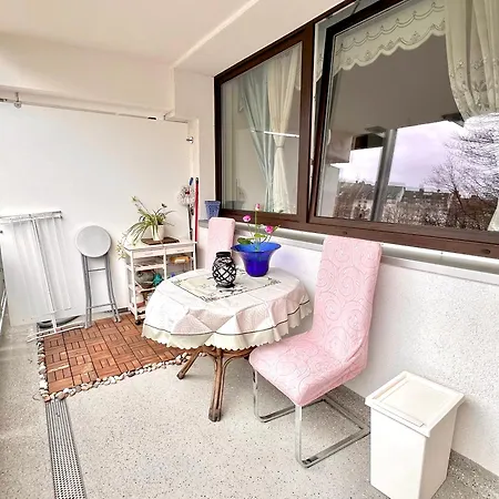 Apartament Stylish, Cozy & Quiet With One And Half In District 1
