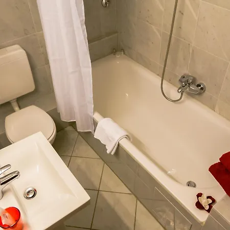 Hotel La Residenza 3*