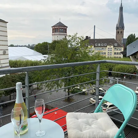 Avi Burgplatz Apartament