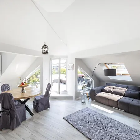 Penthouse With Whirlpool Central Lägenhet Düsseldorf
