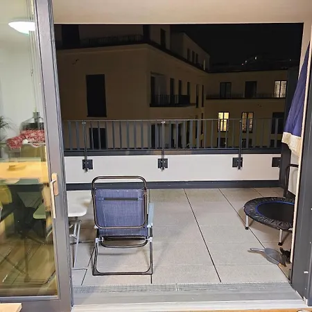 公寓 3 2 Bathrooms 2 Toilets New Center Of Underground Parking Space Contactless Self Check-in