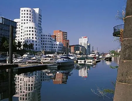 Hostel Jugendherberge Düsseldorf *