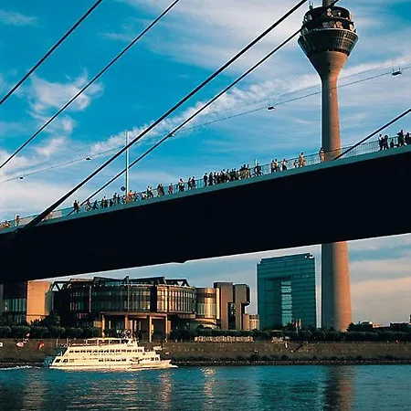 Hostel Jugendherberge Düsseldorf *