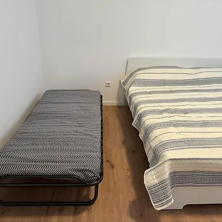 Zentrale In Nahe Messe & Rhein Apartamento