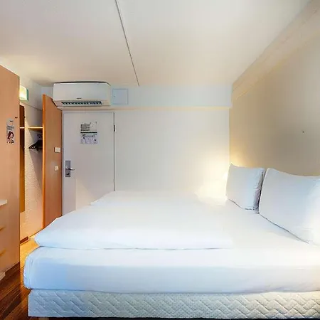 Dusseldorf-hbf Hotell *