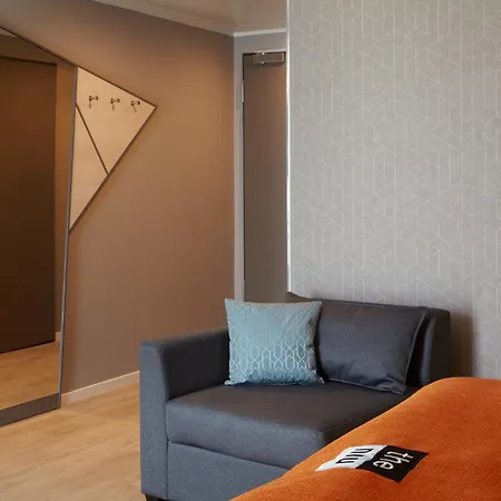 - The Niu, Hub Messe By Ihg 3* 뒤셀도르프