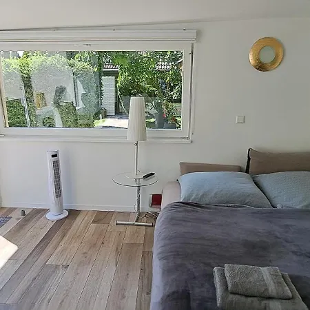 아파트 All-in-one Mit Eigener Sonnenterrasse Im Garten
