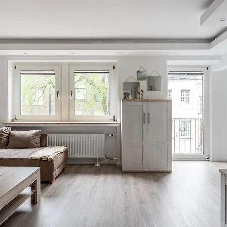 Daire Altstadt With Privade Terrasa *