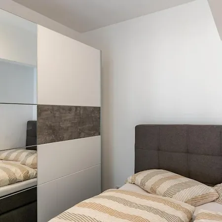 Altstadt With Privade Terrasa Daire Düsseldorf