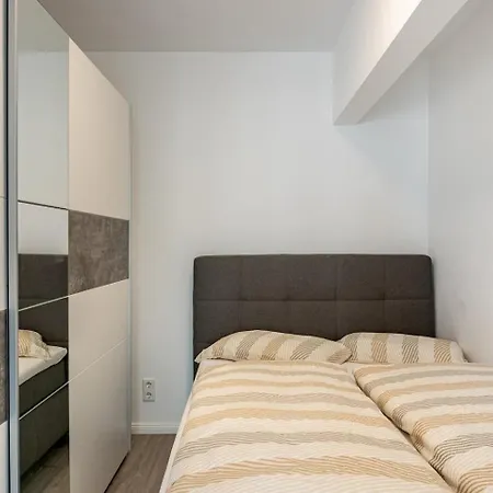 Altstadt With Privade Terrasa Daire Düsseldorf