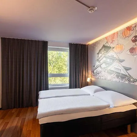 Dusseldorf-hbf Hotell *