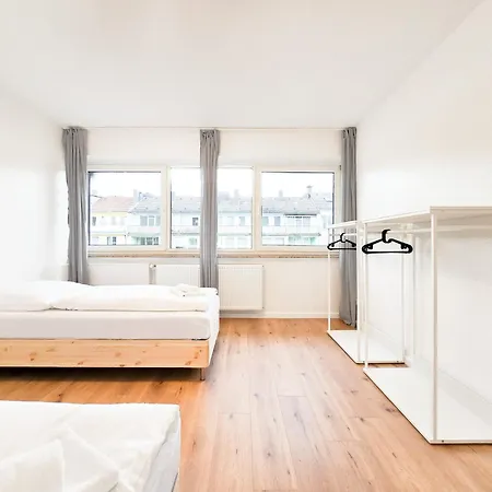 Apartamento Raj Living - With 5 - 15 Min Messe Dus & 10 Min Old Town Dus *
