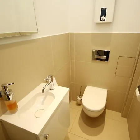 Apartamento Moebliertes Im Herzen Von