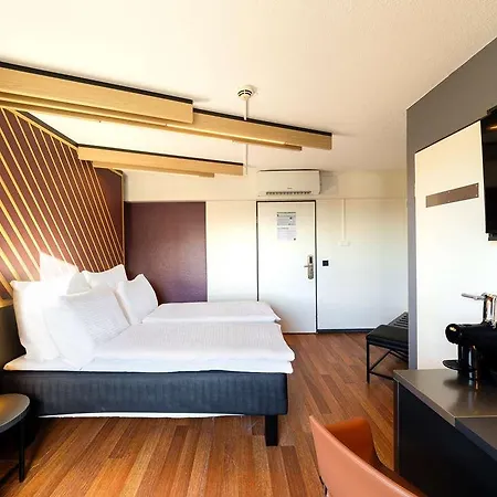 Dusseldorf-hbf Hotell *