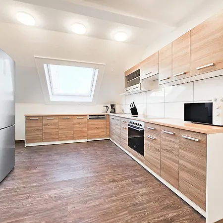 Appartamento Raj Living - Center With 5 - 10 Min Messe Dus