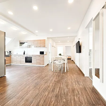Appartamento Raj Living - Center With 5 - 10 Min Messe Dus Düsseldorf