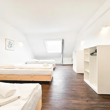 Raj Living - Center With 5 - 10 Min Messe Dus * Düsseldorf