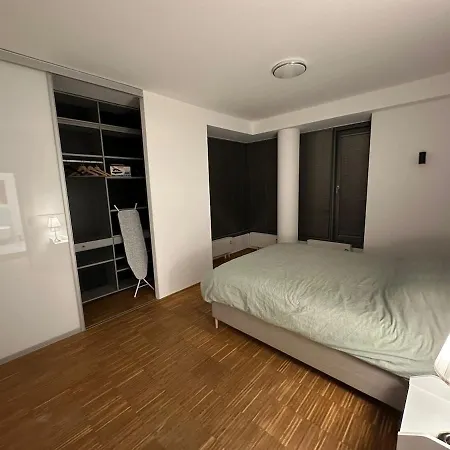 Flat Unterbilk, Free Parking *