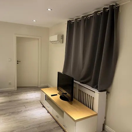 Apartment Avi Mainhouse *