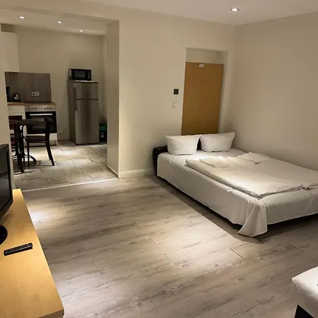 Avi Mainhouse Apartment Düsseldorf