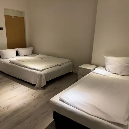 Avi Mainhouse Düsseldorf