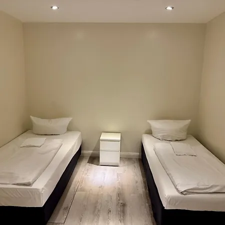 Avi Mainhouse * Düsseldorf