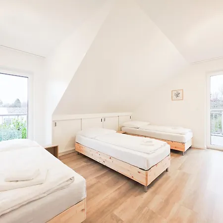 Raj Living - 6 Haus - Grosse Kueche - Garten - Parkplatz - 25min Messe Dus * Düsseldorf