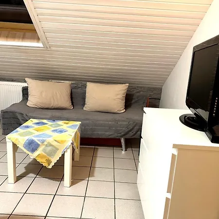 Appartement Ruhige Unterkunft, Parkplaetze & Top- Anbindung Zur & Messe Düsseldorf