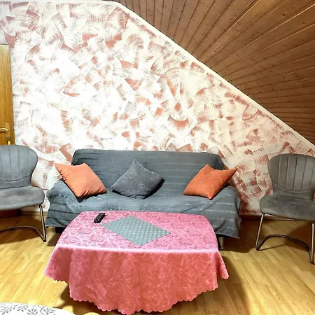 Appartement Ruhige Unterkunft, Parkplaetze & Top- Anbindung Zur & Messe Düsseldorf