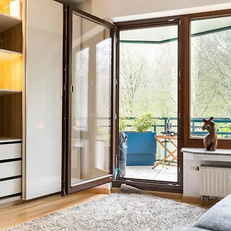 Elegant In Ludenberg Düsseldorf