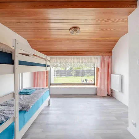 Daire Cozy With Garden, Balcony And Parking Area In Düsseldorf