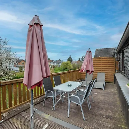 Cozy With Garden, Balcony And Parking Area In Daire