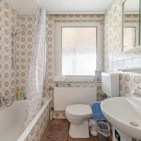 Daire Cozy With Garden, Balcony And Parking Area In