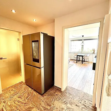 City-apartment Mit Rheinblick * Дюссельдорф