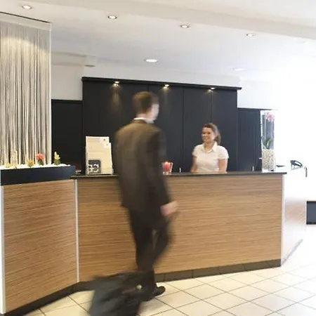 Max Brown Midtown, Part Of Sircle Collection Düsseldorf
