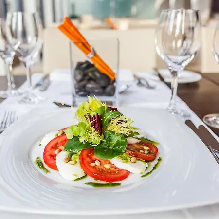 Fffz Tagungshaus Hotel 3*