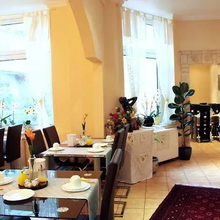 Hotel Ariana 2*