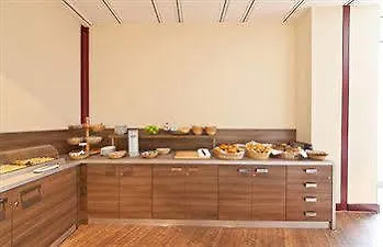 Novum Hotel New Madison Duesseldorf Hauptbahnhof Hotel 4*