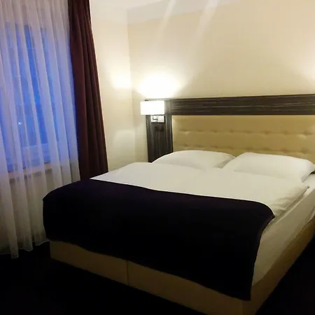 Hotel Famosa Düsseldorf