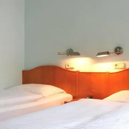 B-hotel 3* 뒤셀도르프