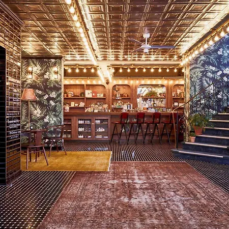 Max Brown Midtown, Part Of Sircle Collection 4*