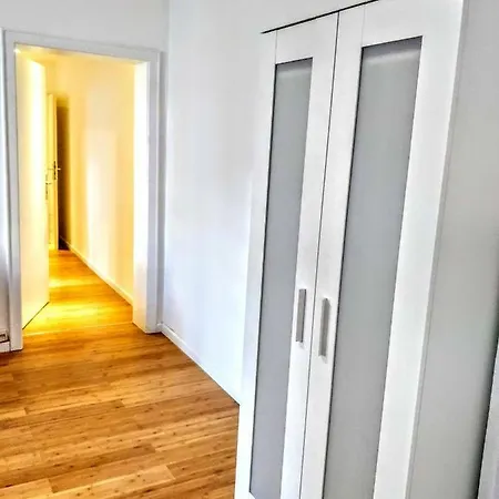 Avi Mainhouse Apartment