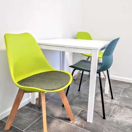 Avi Mainhouse Apartment Düsseldorf