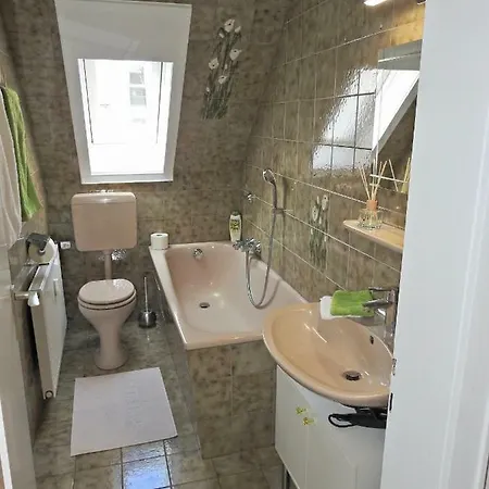 Zentrale 2 Zi. Ferienwohnung Appartamento