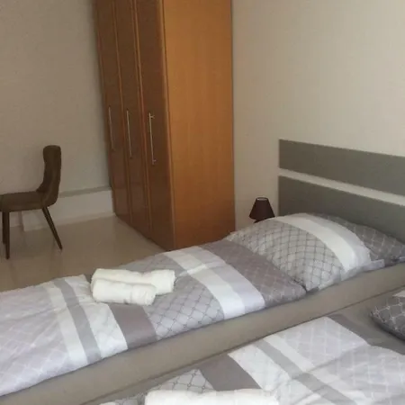 Messe & Ferien Apartament