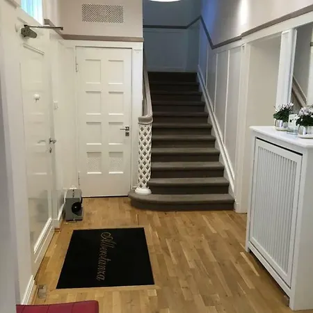 Luxury Rooftop Loft With River View 10min To City 杜塞尔多夫