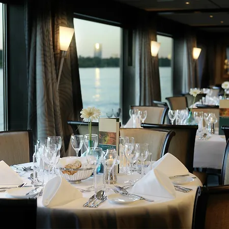 酒店 Crossgates Hotelship 4 Star - Altstadt -